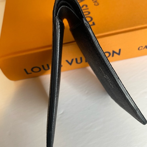 ❌❌SOLD❌❌ Louis Vuitton wallet - Picture 5 of 12